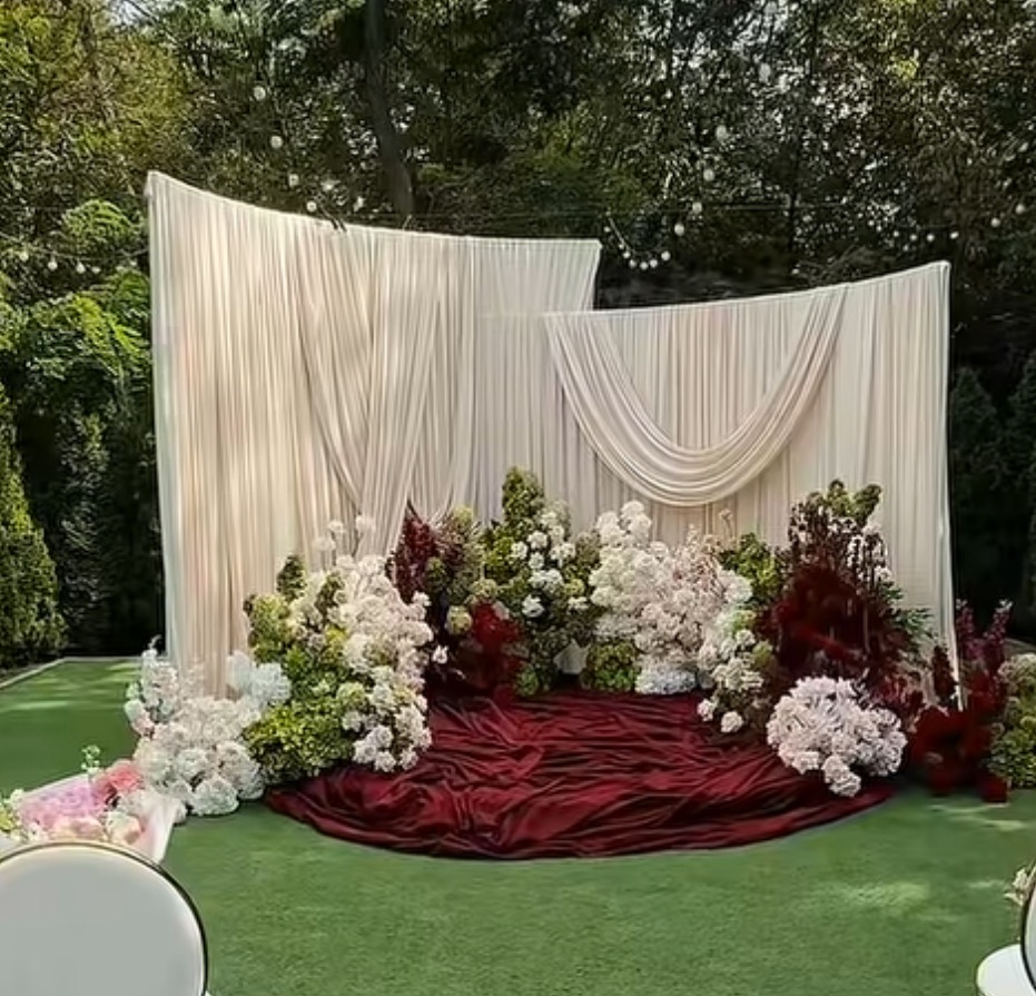Party Event Supplier - Backdrop Panggung Pernikahan Bentuk Jendela PVC