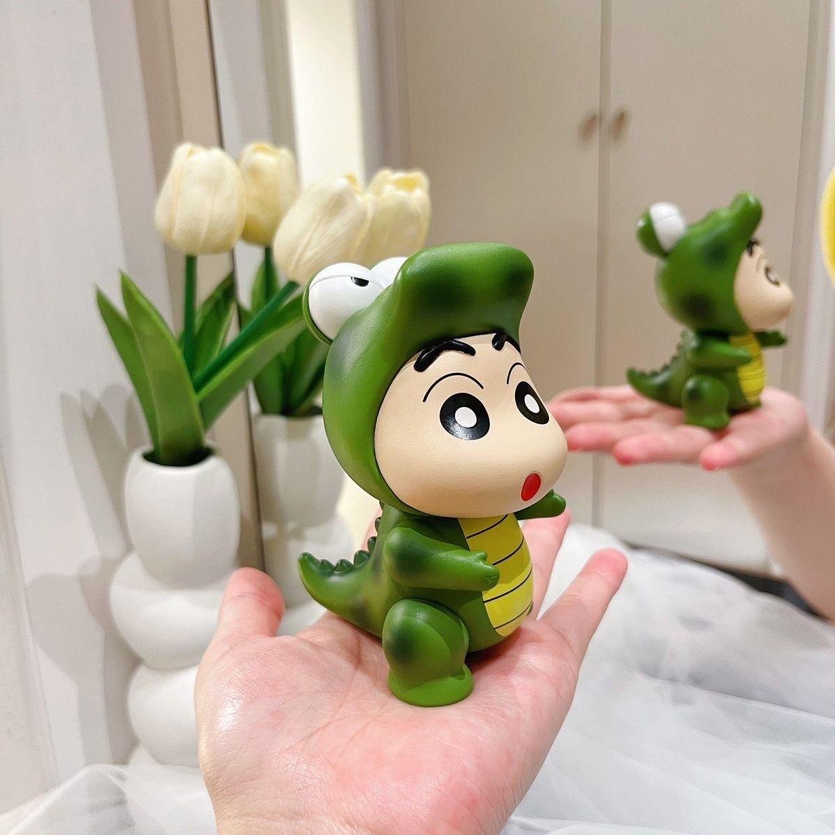 Event Supplies - Figur Crayon Shin-chan dengan desain buaya